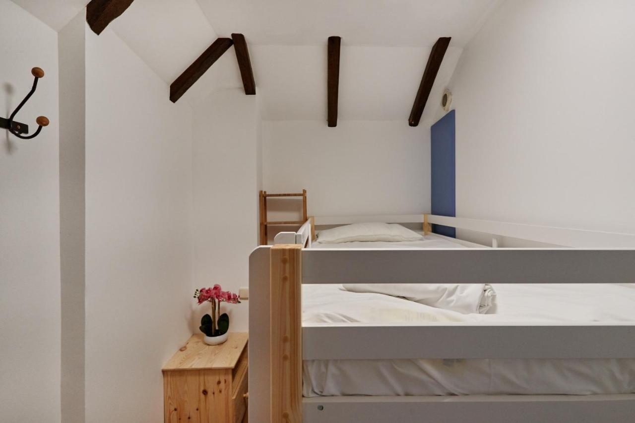 Ferienwohnung Tuapartamento Centro Estafeta Deluxe Pamplona Exterior foto